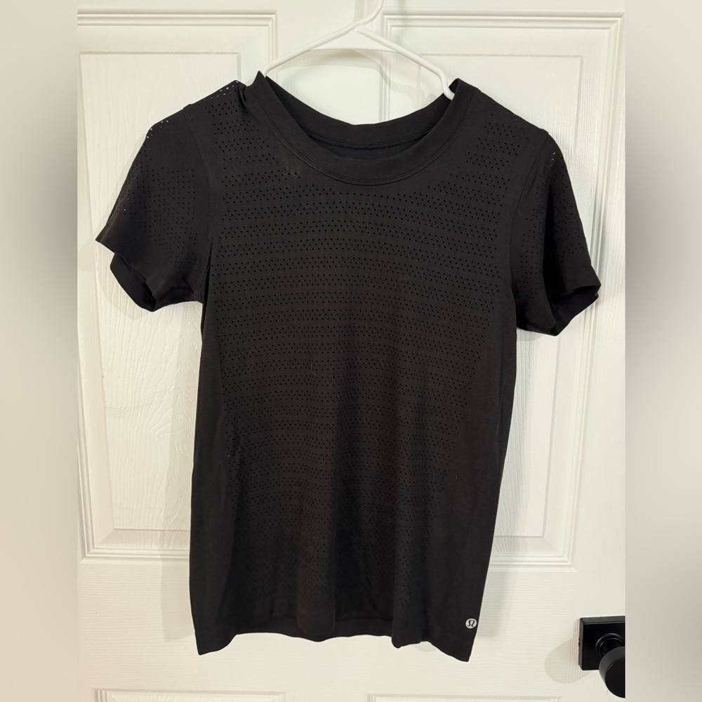 Lululemon Breeze Short Sleeve SIZE 6- Black